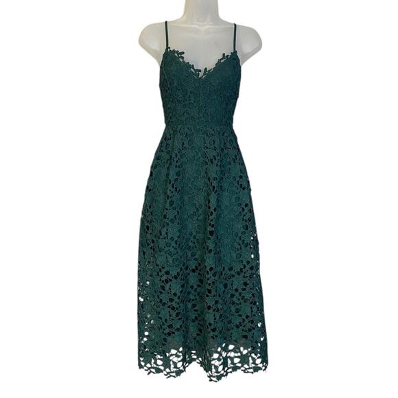 NWT ASTR the Label Lace V-Neck Midi Dress in Hunter Green Women's Small - Picture 2 of 8